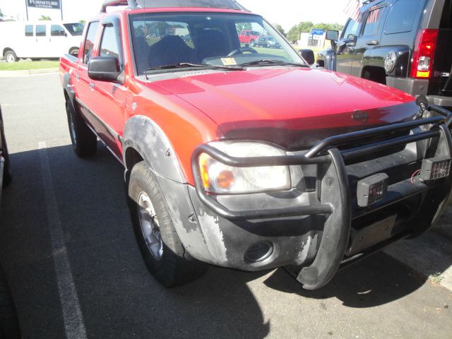 Nissan Frontier 2006 Ford Lariat Pickup Truck