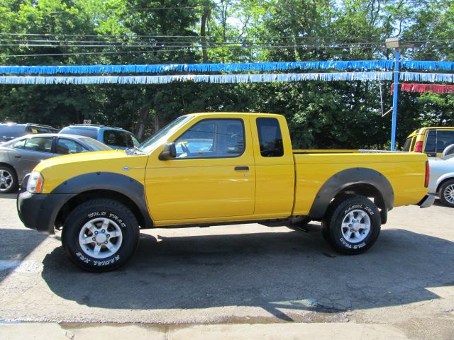 Nissan Frontier E-350 Base Pickup Truck