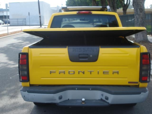 Nissan Frontier 2001 photo 12