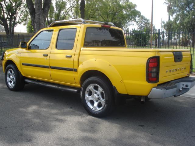 Nissan Frontier 2001 photo 17