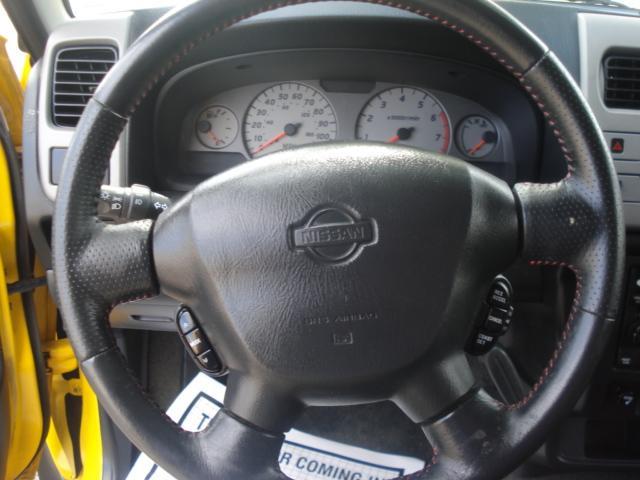 Nissan Frontier 2001 photo 4