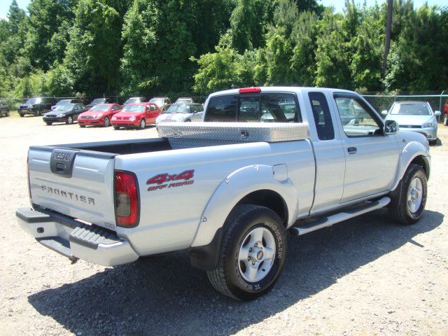 Nissan Frontier Crewcab LT Pickup Truck