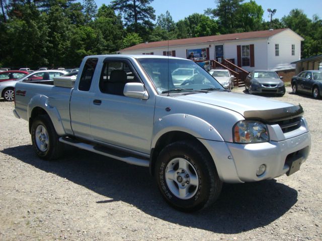 Nissan Frontier 2001 photo 11