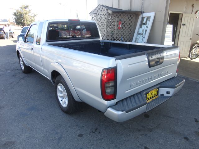 Nissan Frontier 2001 photo 3