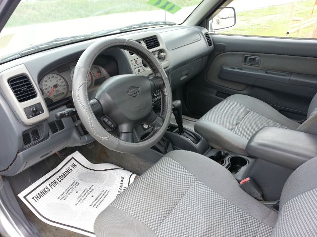 Nissan Frontier 2001 photo 1