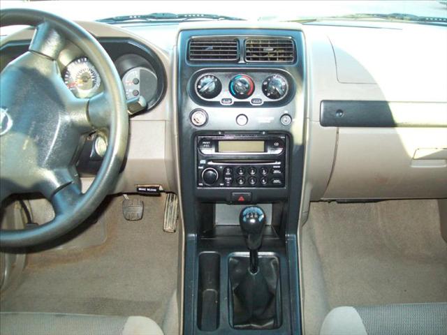 Nissan Frontier 2002 photo 4