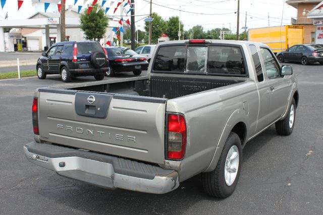 Nissan Frontier 2002 photo 1