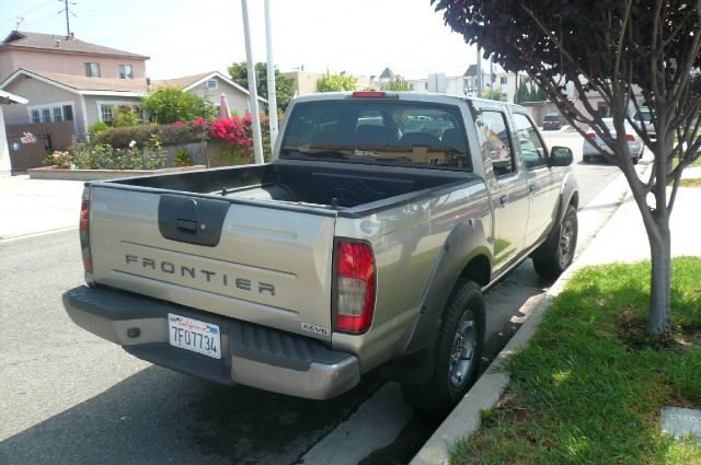 Nissan Frontier 2002 photo 1