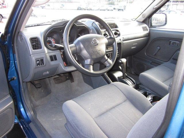 Nissan Frontier 2002 photo 2