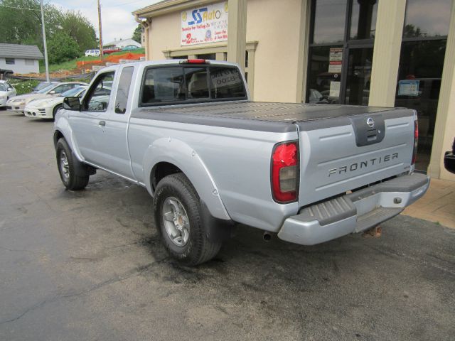 Nissan Frontier 2002 photo 11