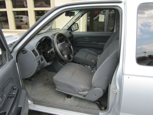 Nissan Frontier 2002 photo 4