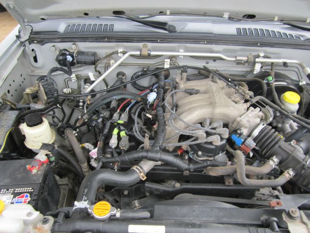 Nissan Frontier 2002 photo 8