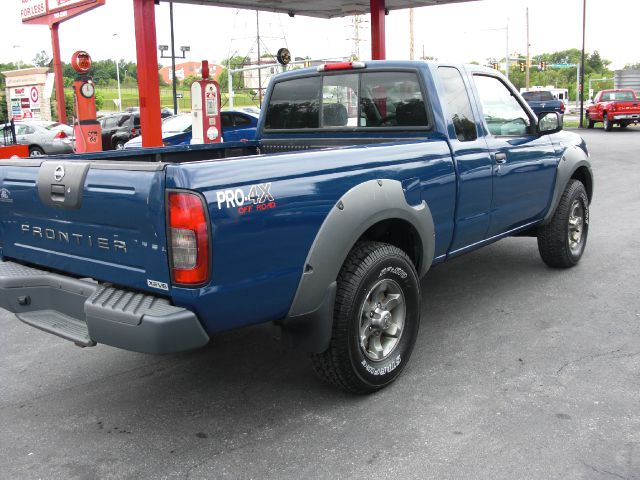 Nissan Frontier 2002 photo 9