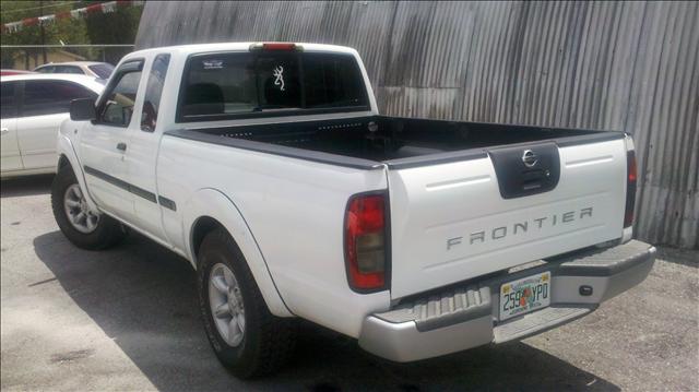 Nissan Frontier 2002 photo 1