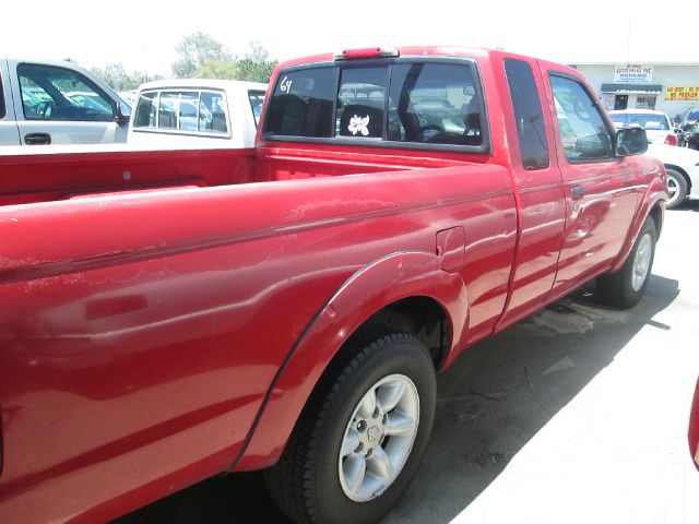 Nissan Frontier 2002 photo 2