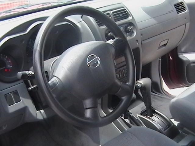 Nissan Frontier 2002 photo 1