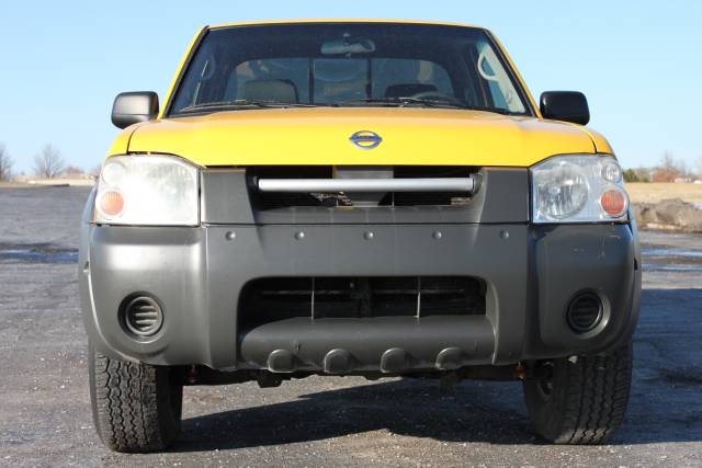 Nissan Frontier 2002 photo 1