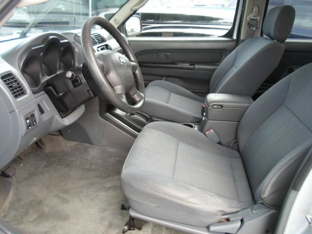 Nissan Frontier 2002 photo 4