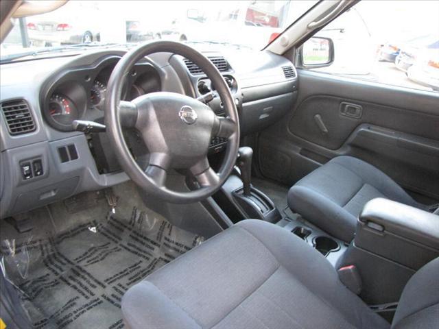 Nissan Frontier 2002 photo 1