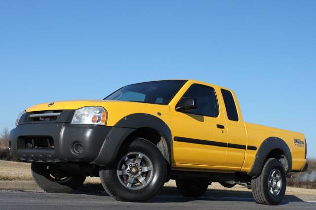 Nissan Frontier 2002 photo 2