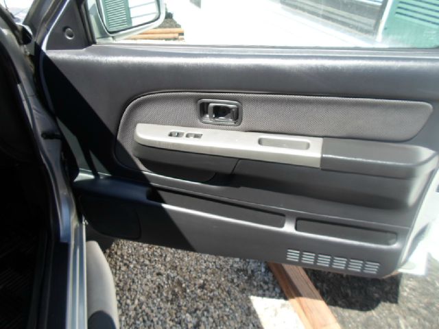 Nissan Frontier 2002 photo 10