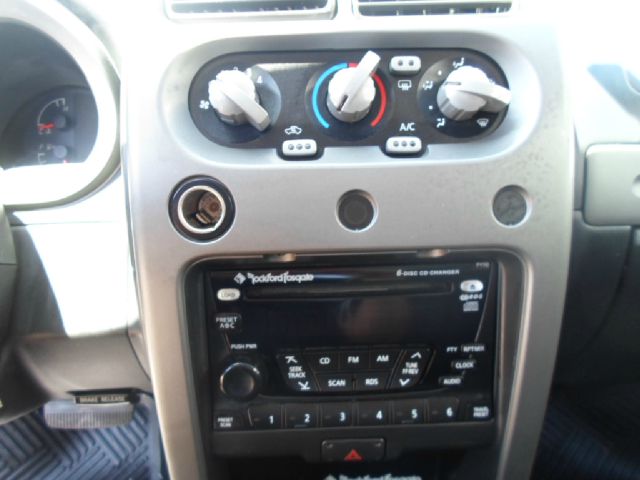 Nissan Frontier 2002 photo 8