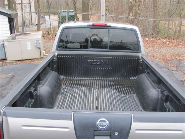 Nissan Frontier 2002 photo 3