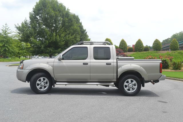 Nissan Frontier 2003 photo 2