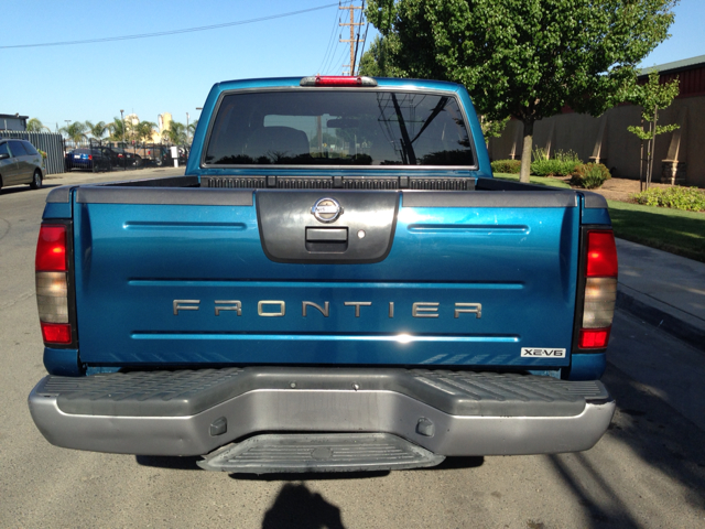 Nissan Frontier 2003 photo 8