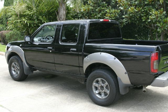 Nissan Frontier 2003 photo 3