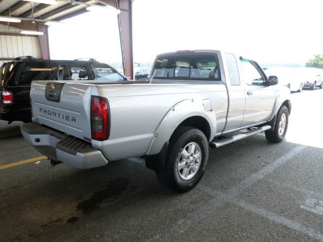 Nissan Frontier 2003 photo 3