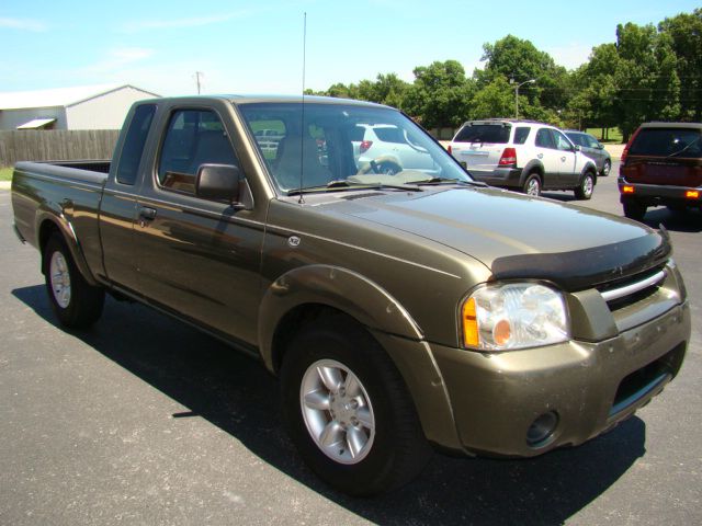 Nissan Frontier 2003 photo 2