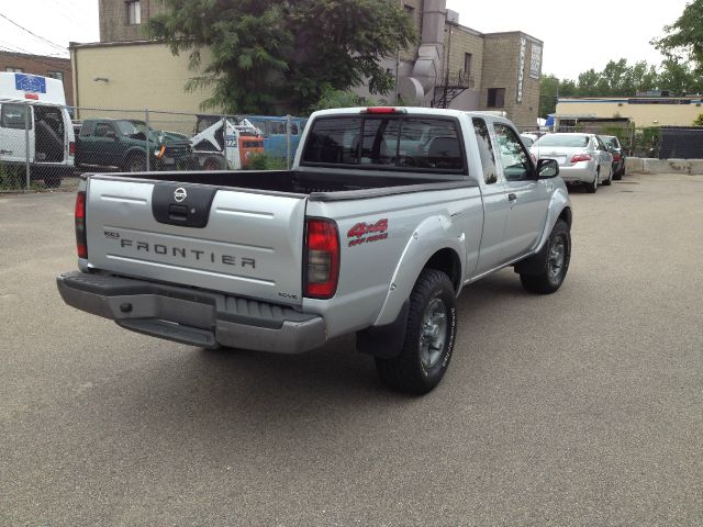 Nissan Frontier 2003 photo 1