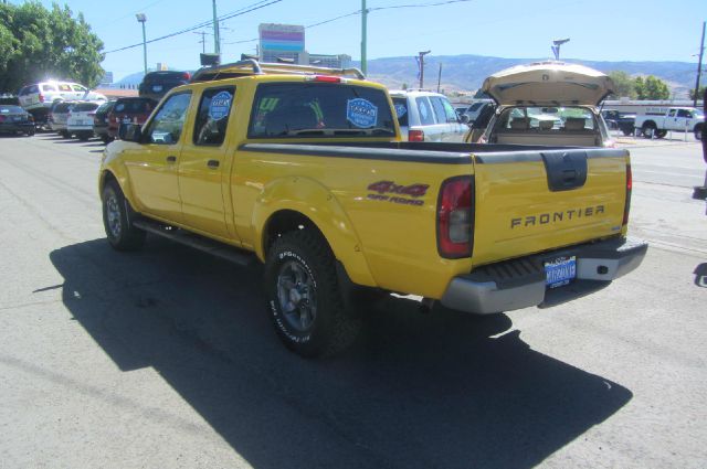 Nissan Frontier 2003 photo 3