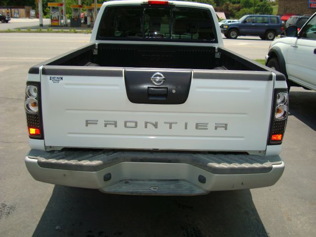 Nissan Frontier SE 2WD Pickup Truck