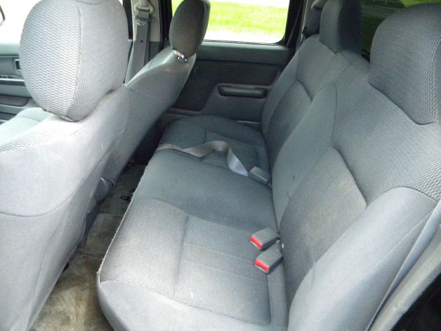 Nissan Frontier 2004 photo 3