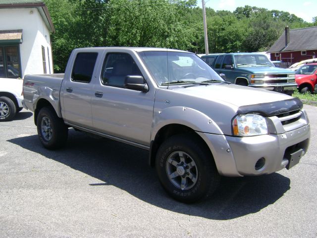 Nissan Frontier 2004 photo 2