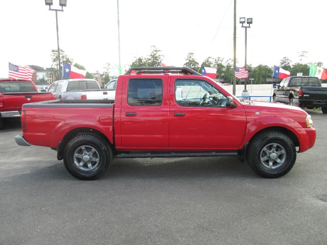 Nissan Frontier 2004 photo 2