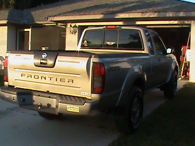 Nissan Frontier 2004 photo 3