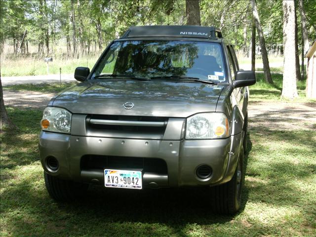 Nissan Frontier 2004 photo 1