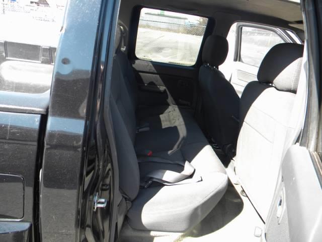 Nissan Frontier 2004 photo 1