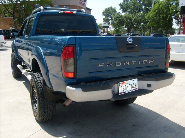 Nissan Frontier 2004 photo 4