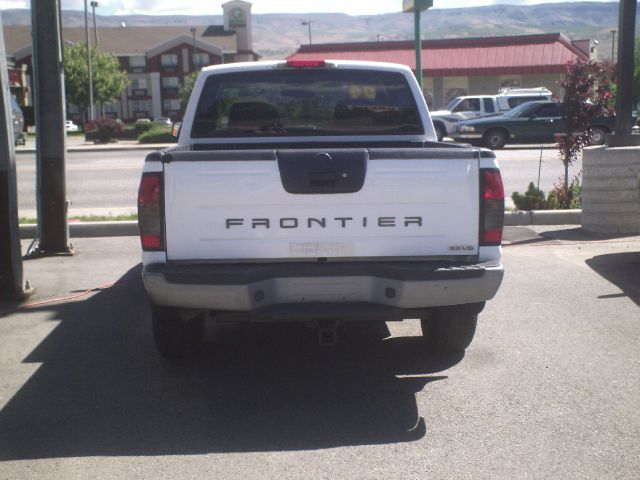 Nissan Frontier 2004 photo 3