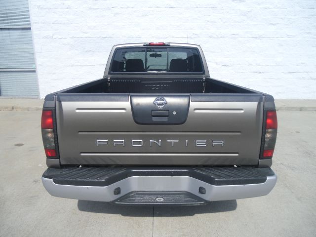 Nissan Frontier 2004 photo 1