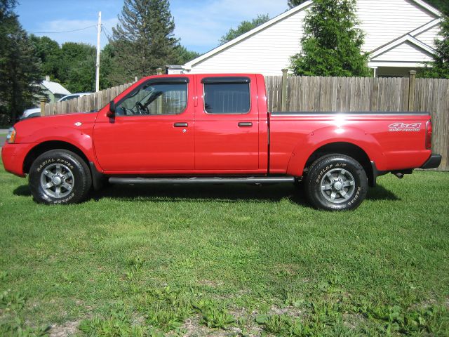 Nissan Frontier 2004 photo 2