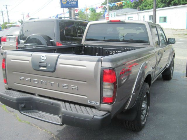 Nissan Frontier 2004 photo 1