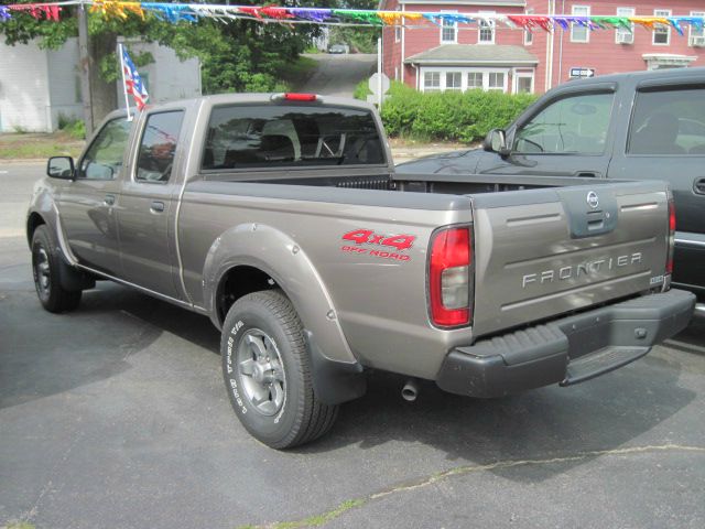 Nissan Frontier 2004 photo 3