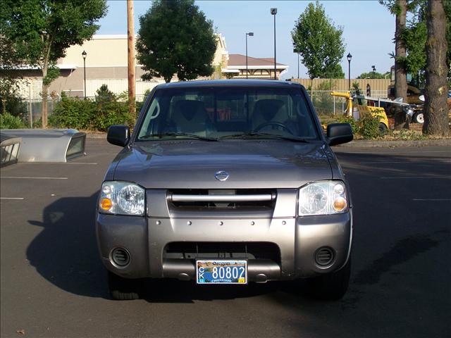 Nissan Frontier 2004 photo 1