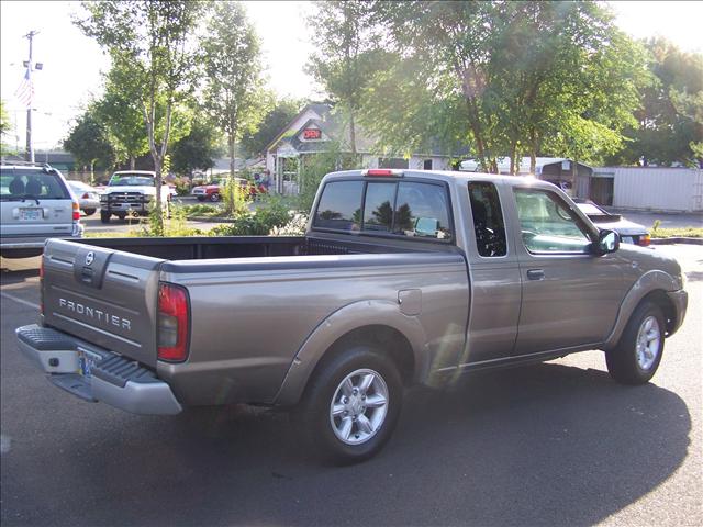 Nissan Frontier 2004 photo 5