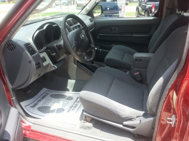 Nissan Frontier 2004 photo 1